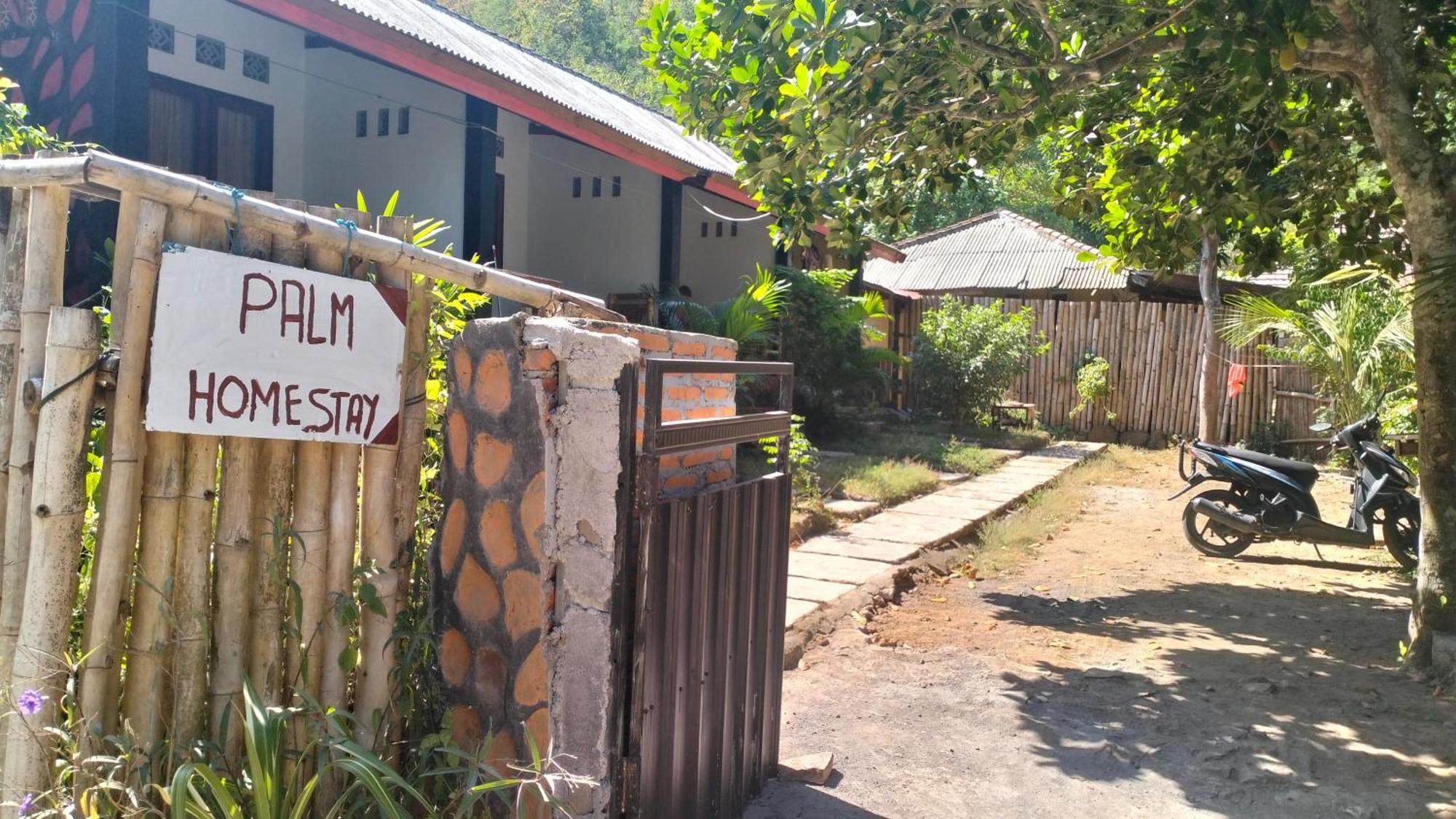 Palm Homestay Kuta Kuta  Ngoại thất bức ảnh